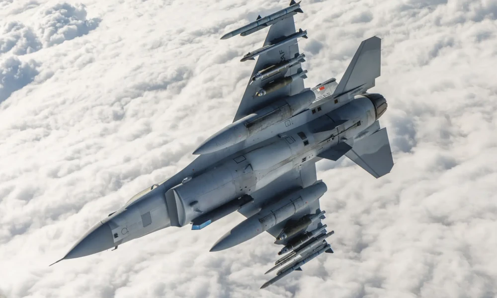 Εντυπωσιακό! Έτσι θα μοιάζουν τα ελληνικά F-16 Viper φορτωμένα με πλήρη οπλισμό (Εικόνες)